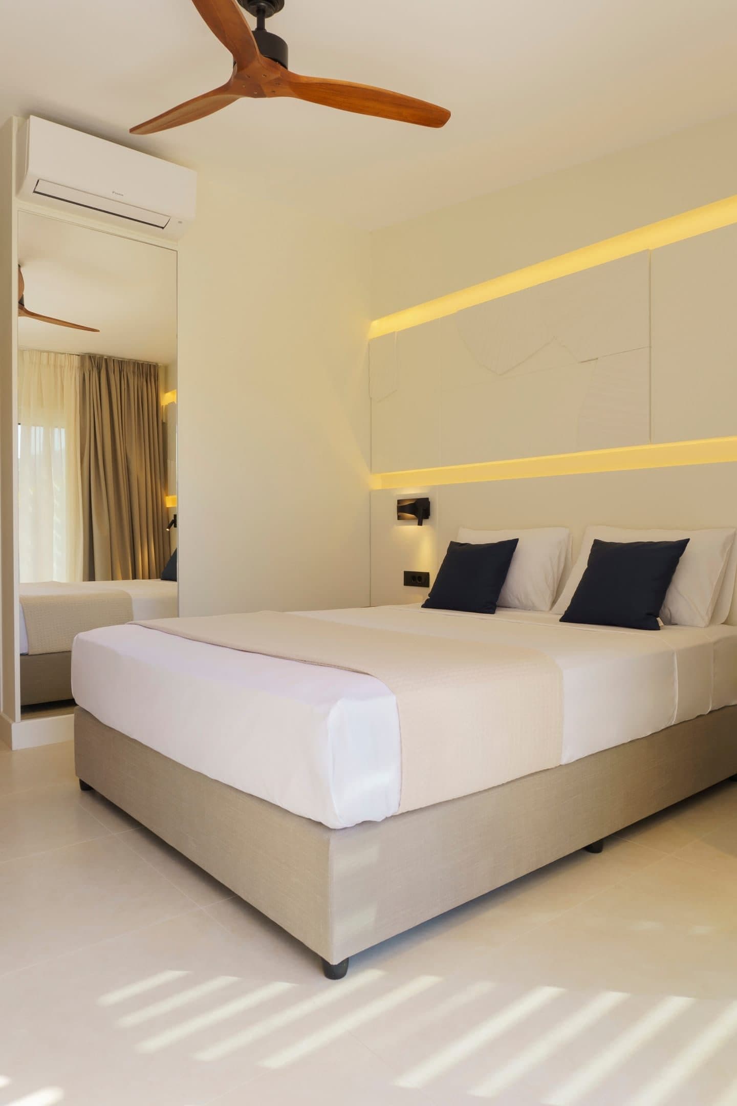 Comfort Suite with Jacuzzi - 4