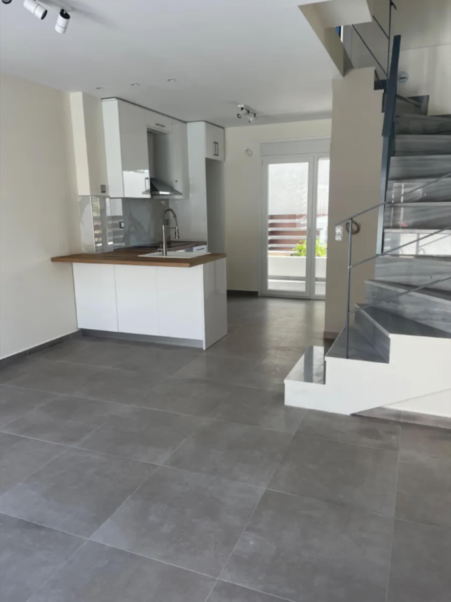 100 m² Two-Bedroom Maisonette for Sale in Kallithea, Halkidiki - 4