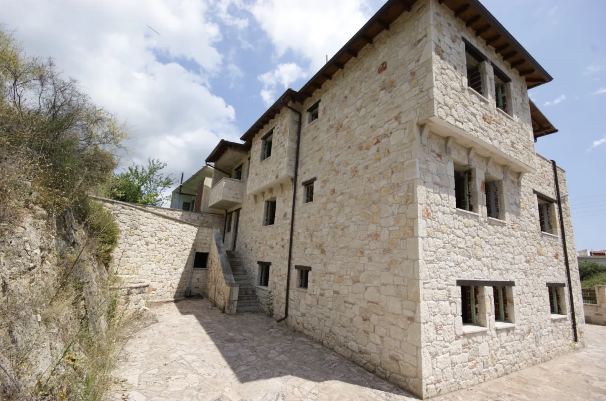 Unfinished 370 m² Three-Storey House for Sale in Toroni, Halkidiki