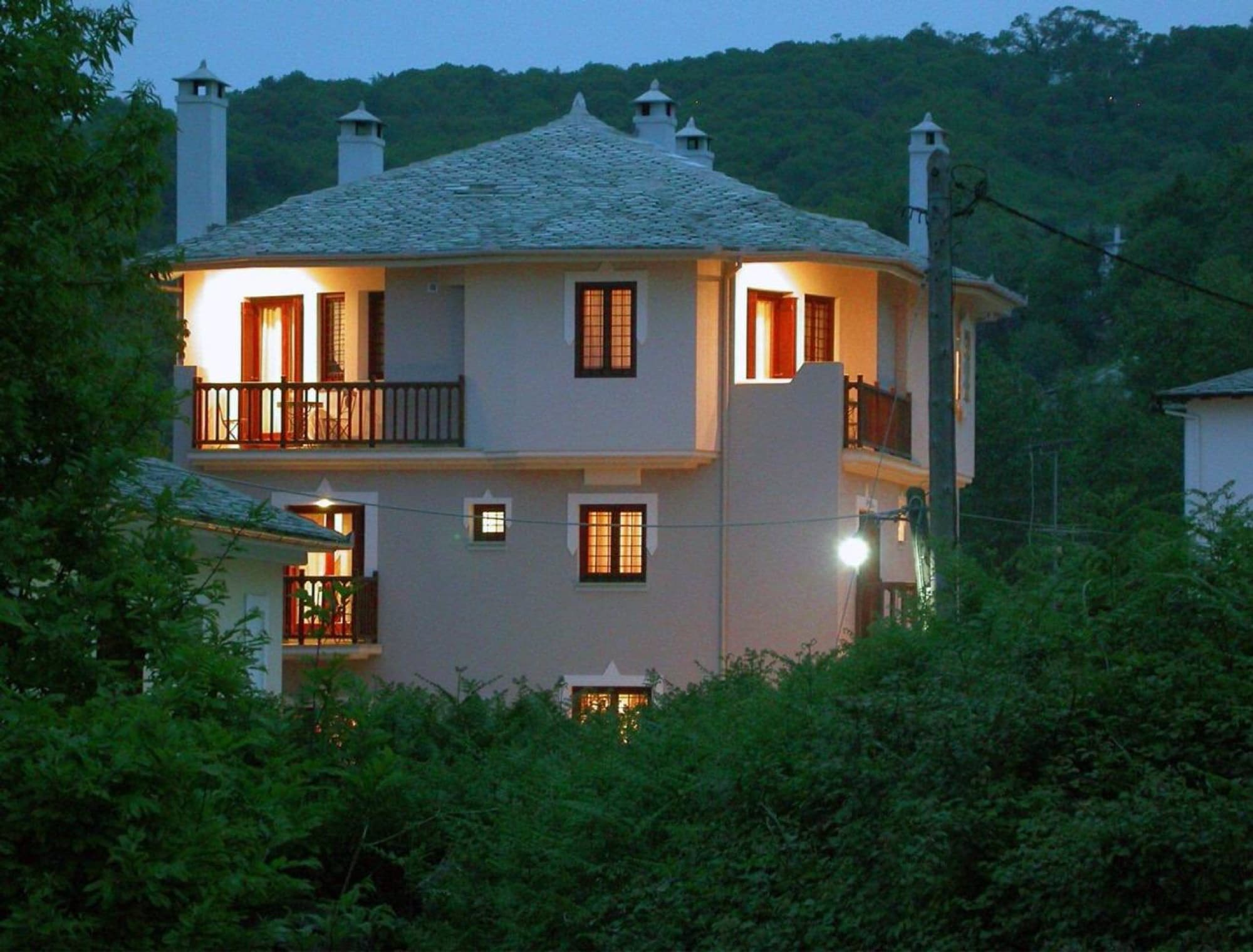 9-Room Hotel for Sale in Tsagkarada, Greece, 400 m² - 3