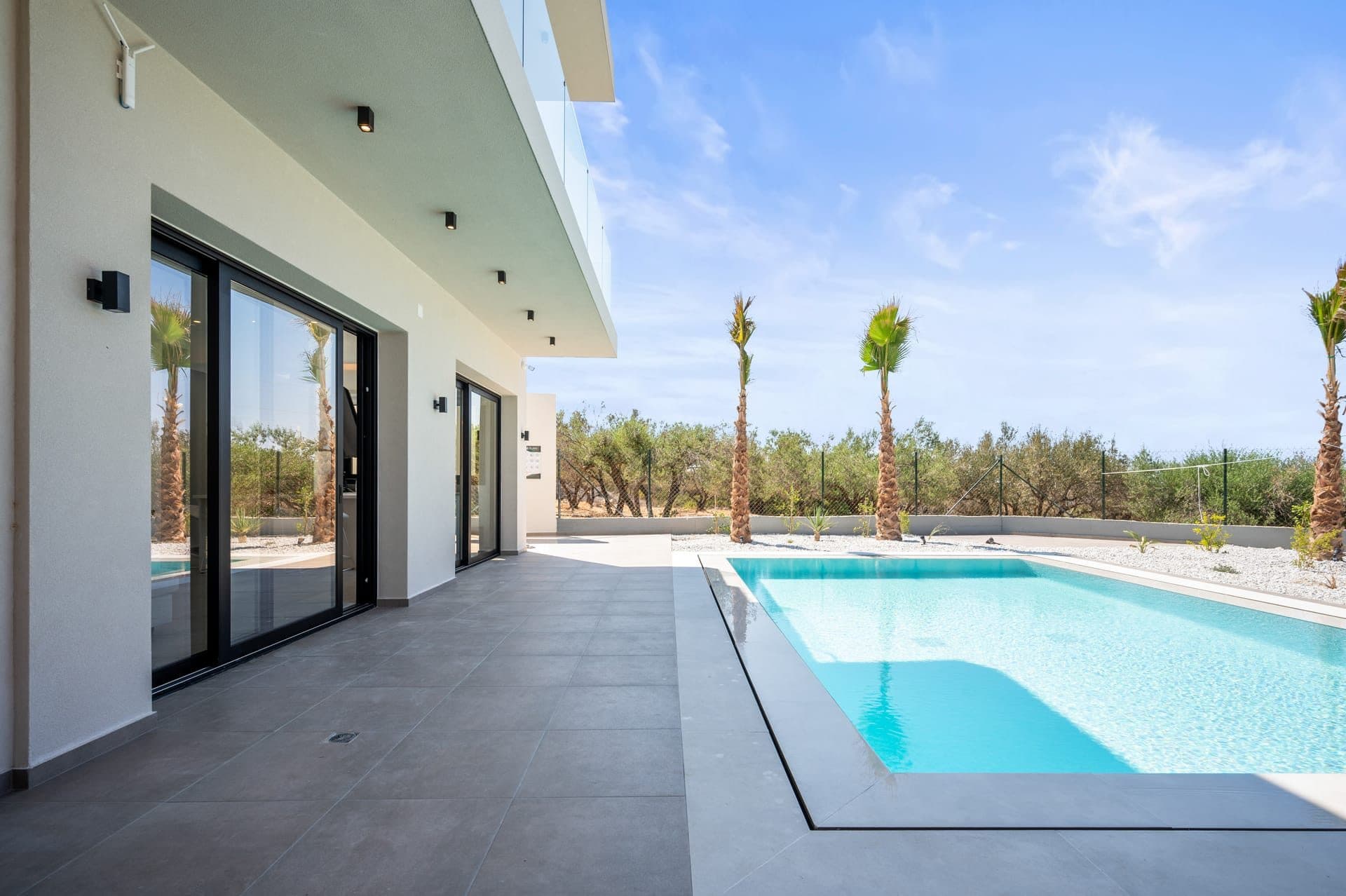 Aura Suite - 2
