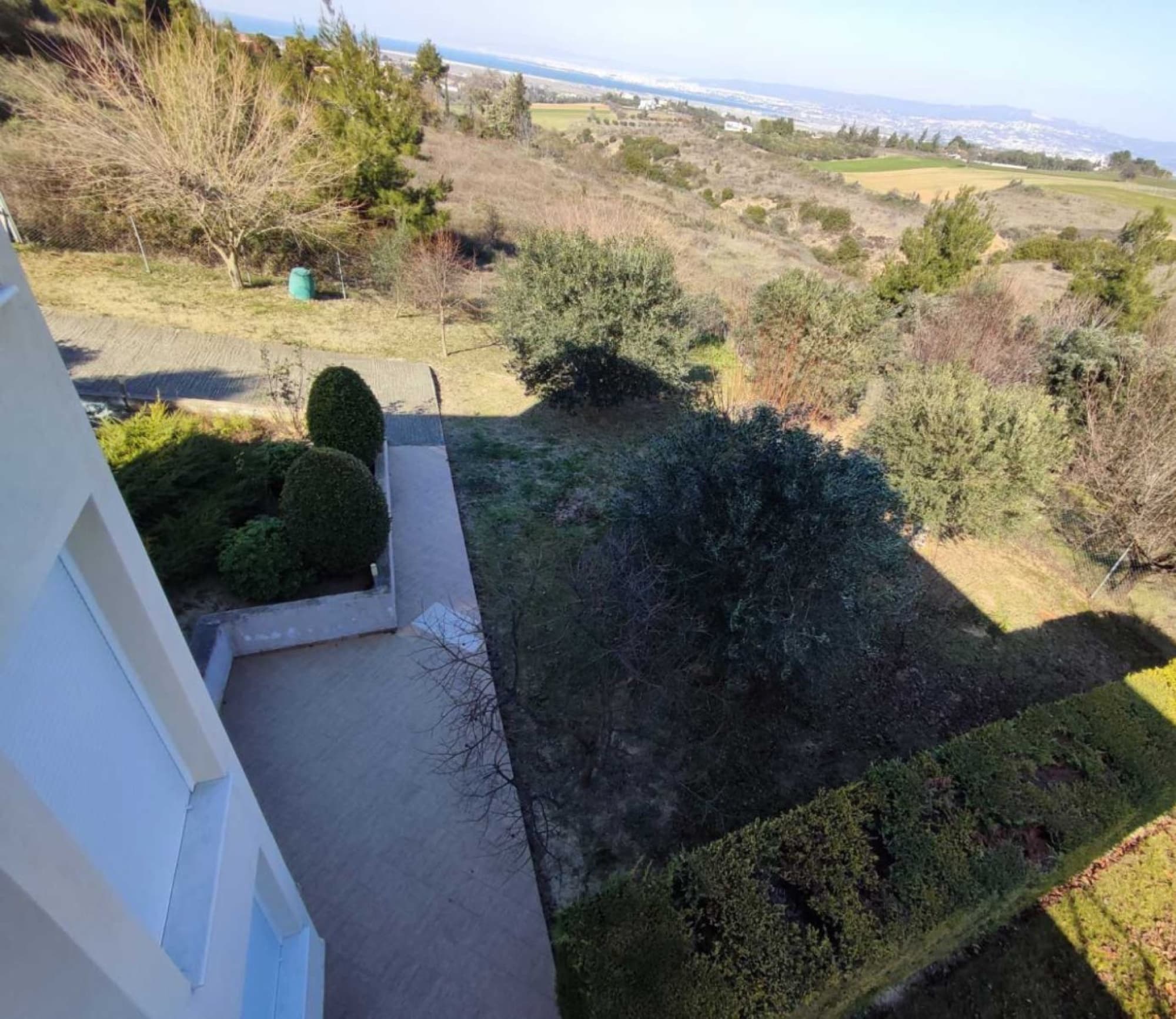 380 m² Four-Bedroom Villa for Sale in Trilofo - 4