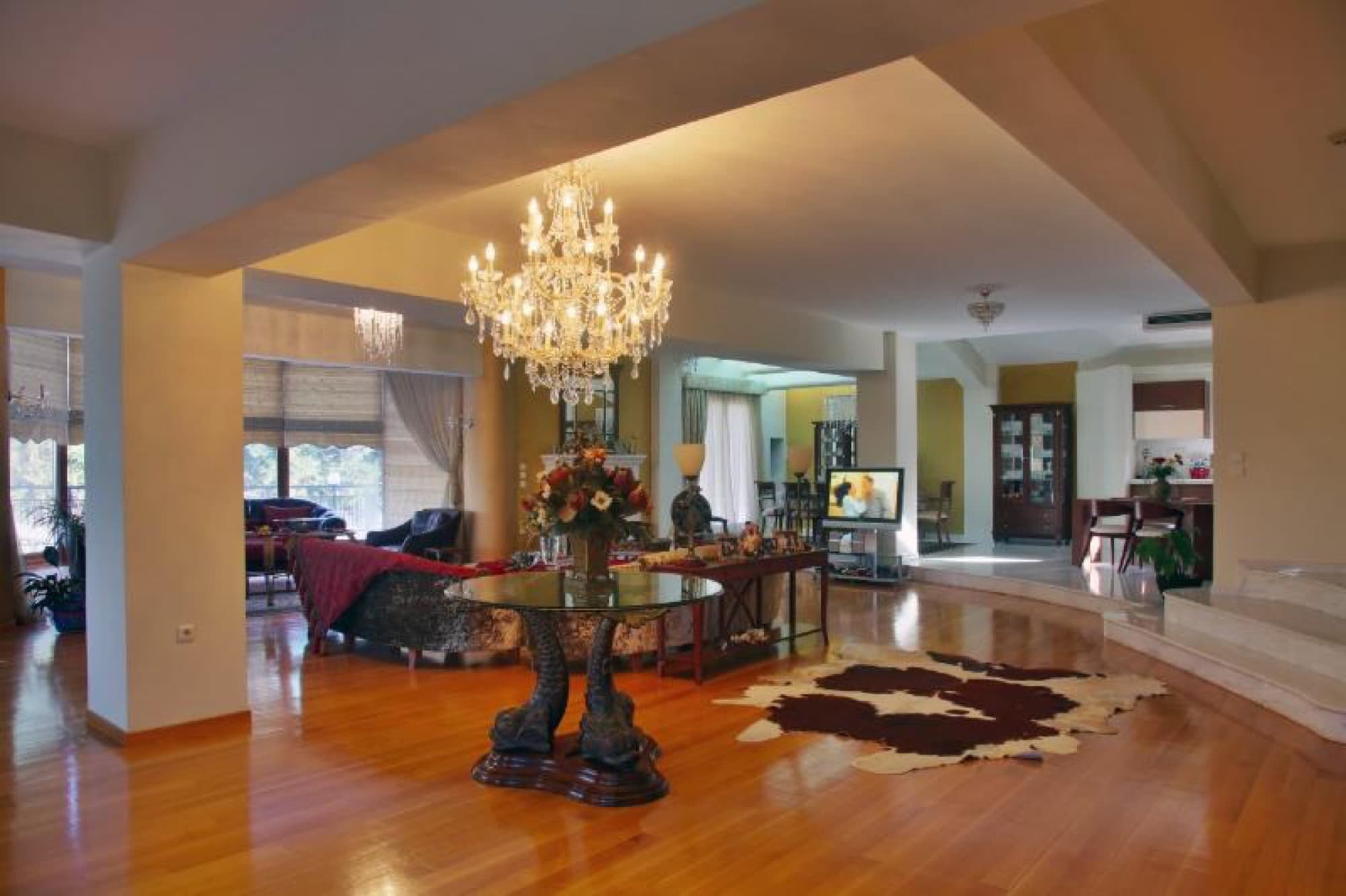 1,050 m² Seven-Bedroom Villa for Sale in Perea, Thessaloniki - 3