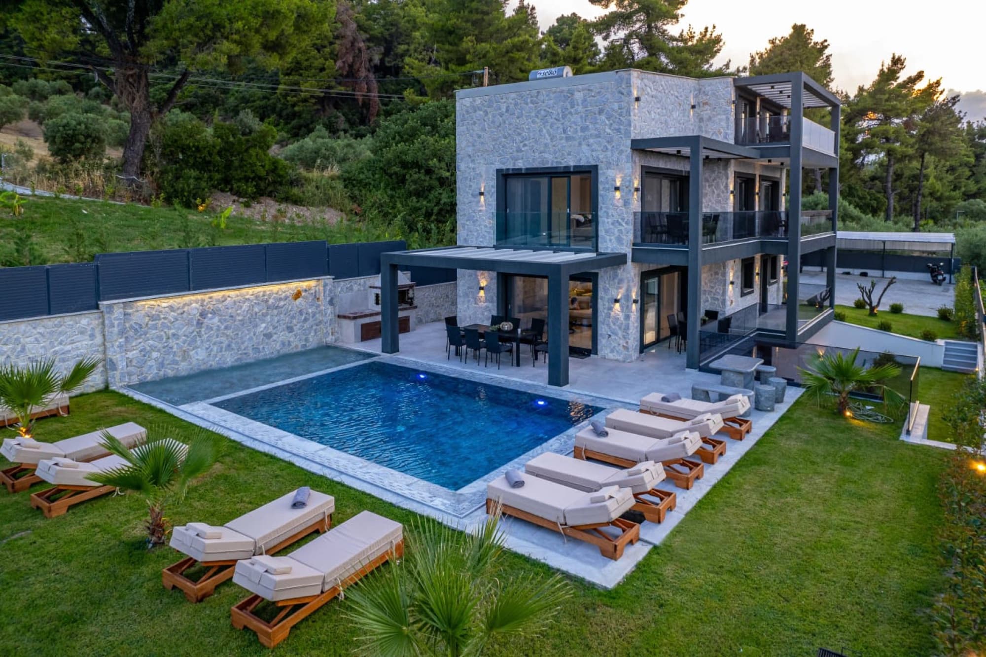 280 m² Five-Bedroom Villa for Sale in Polichrono, Halkidiki - 5