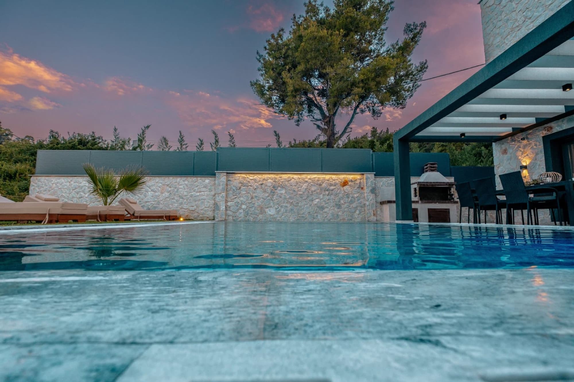280 m² Five-Bedroom Villa for Sale in Polichrono, Halkidiki - 4