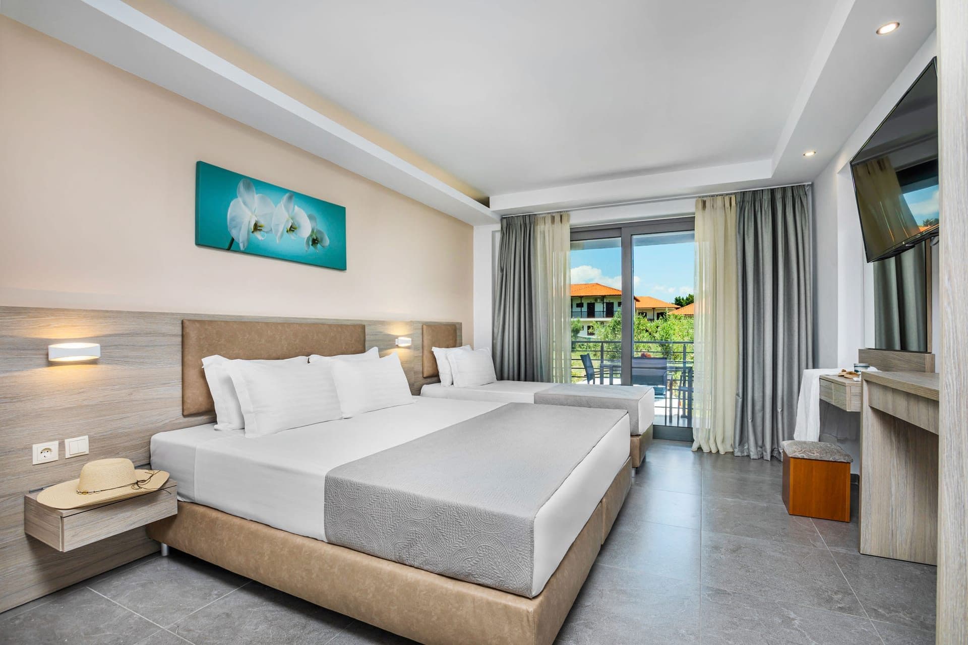 Triple Room with Garden View