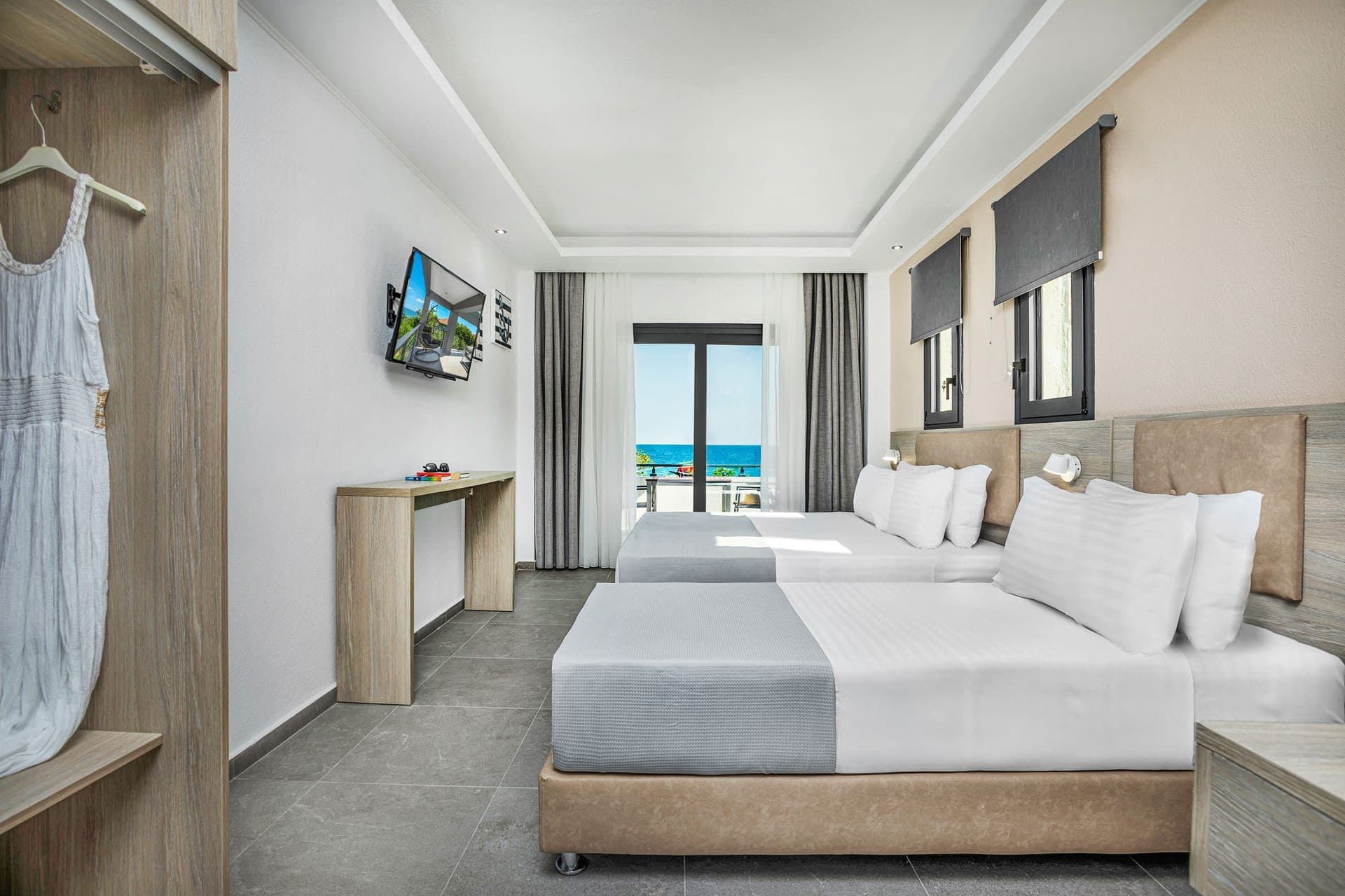 Triple Room Sea View