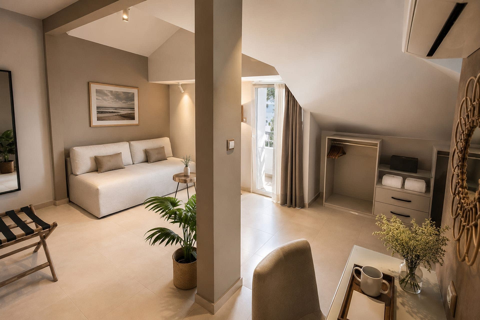 Attic Deluxe Suite - 3