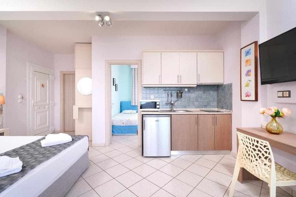 Family Apartment with Sea View - 4