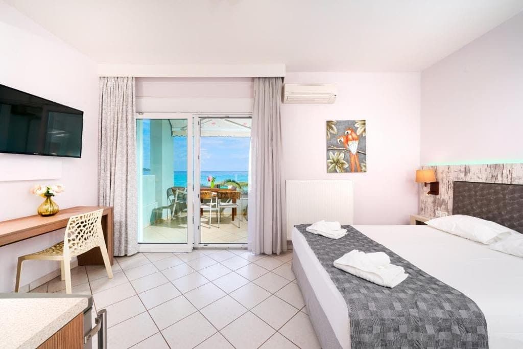 Family Apartment with Sea View