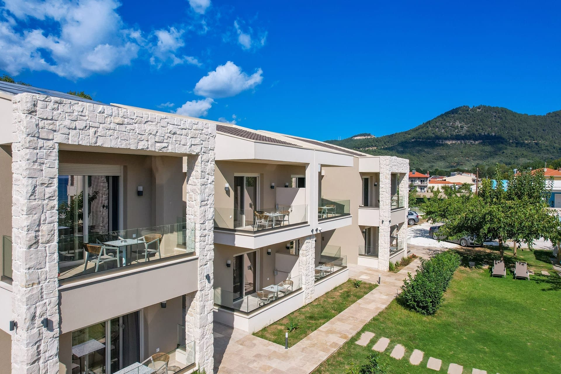 Iliorama Seaside Luxury Suites & Apartments - 5