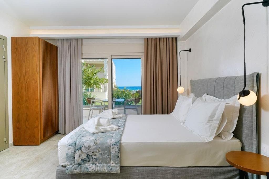 Junior Suite Chrisi Akti - 3