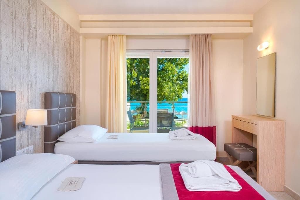 Triple Room with Sea View - 4