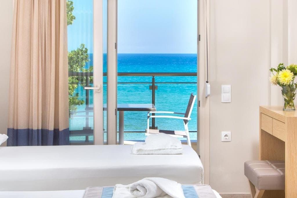 Triple Room with Sea View - 3