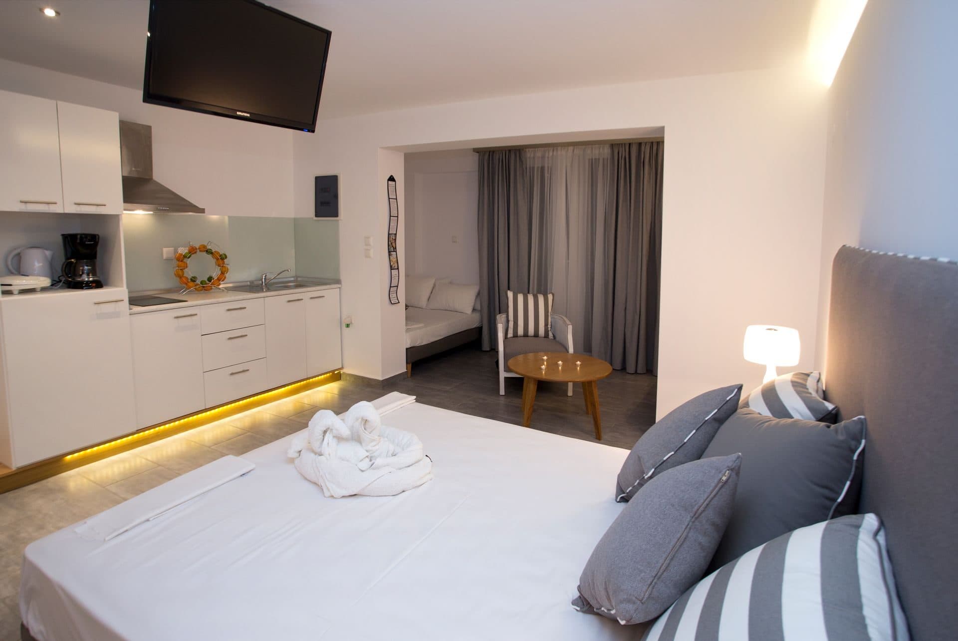 Suites with Outdoor Jacuzzi, Potos – photo 2 of 20