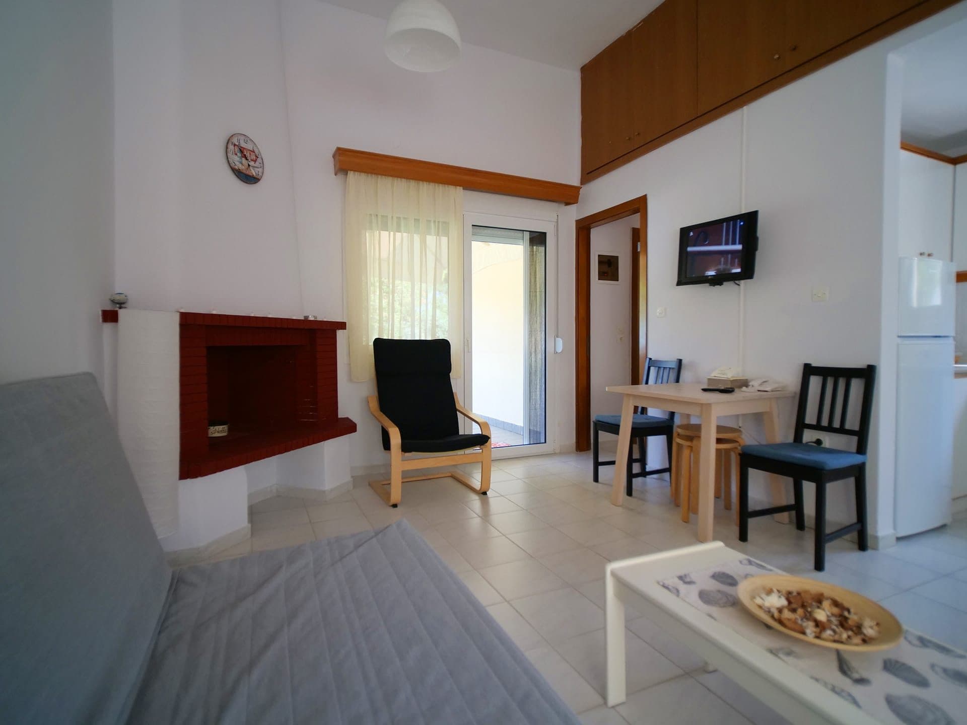 Small Holiday Home, Second Row - 4
