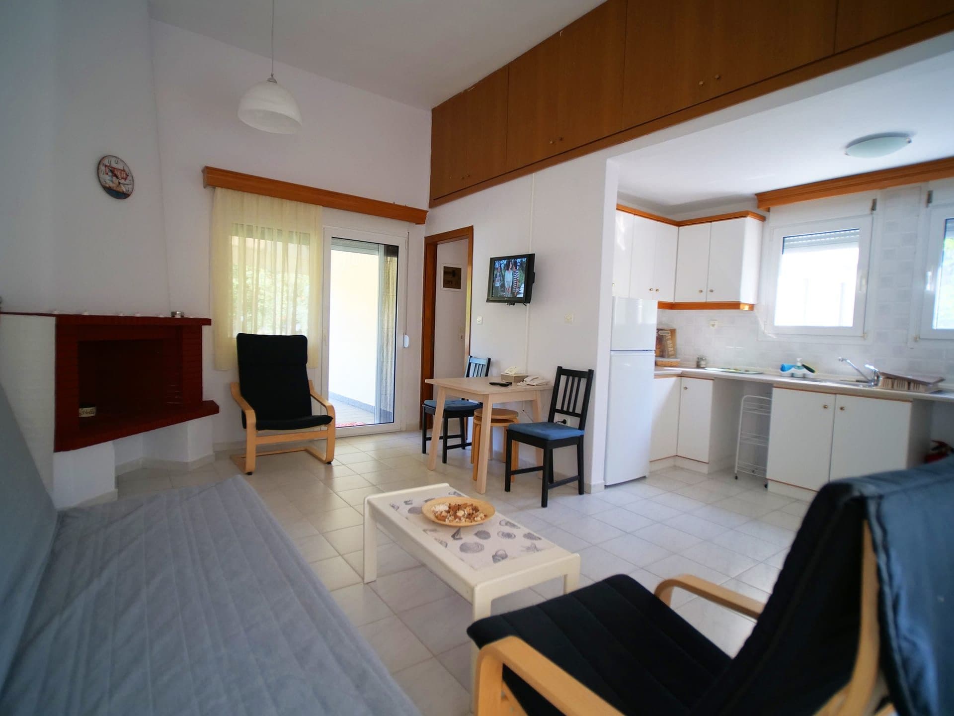 Small Holiday Home, Second Row - 2