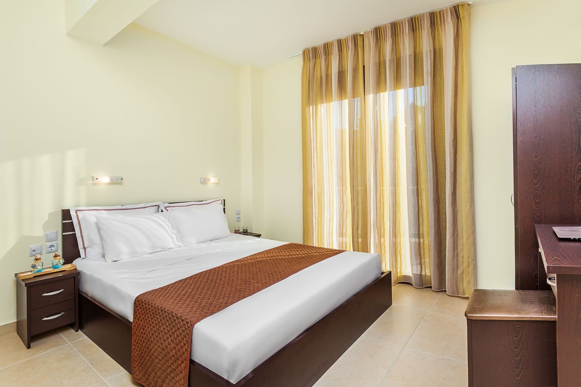 1-Bedroom Sea View Suite - 3