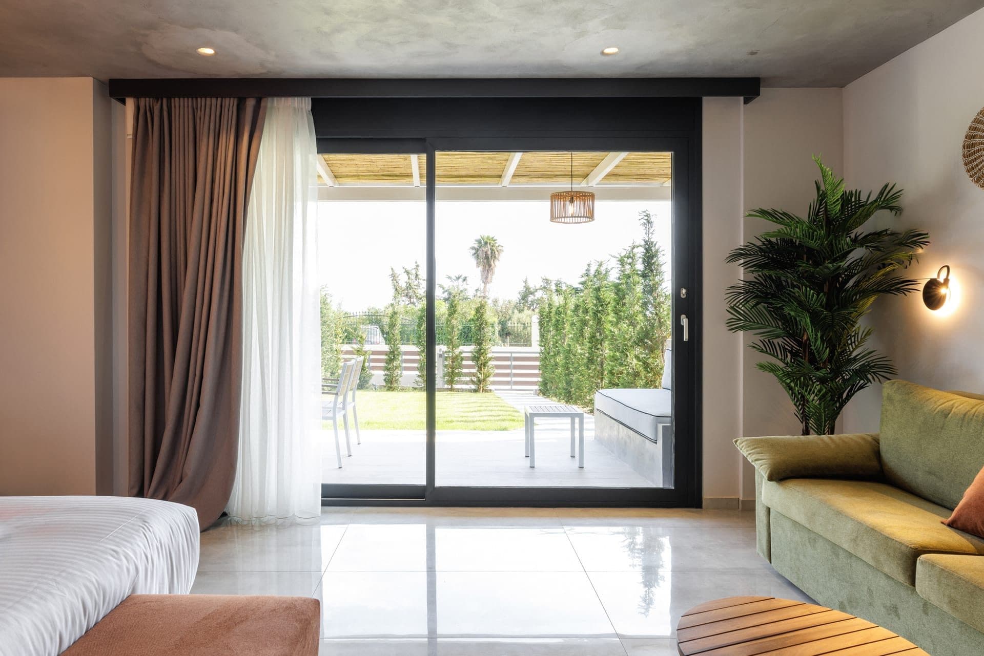 Superior Suite with Garden - 2