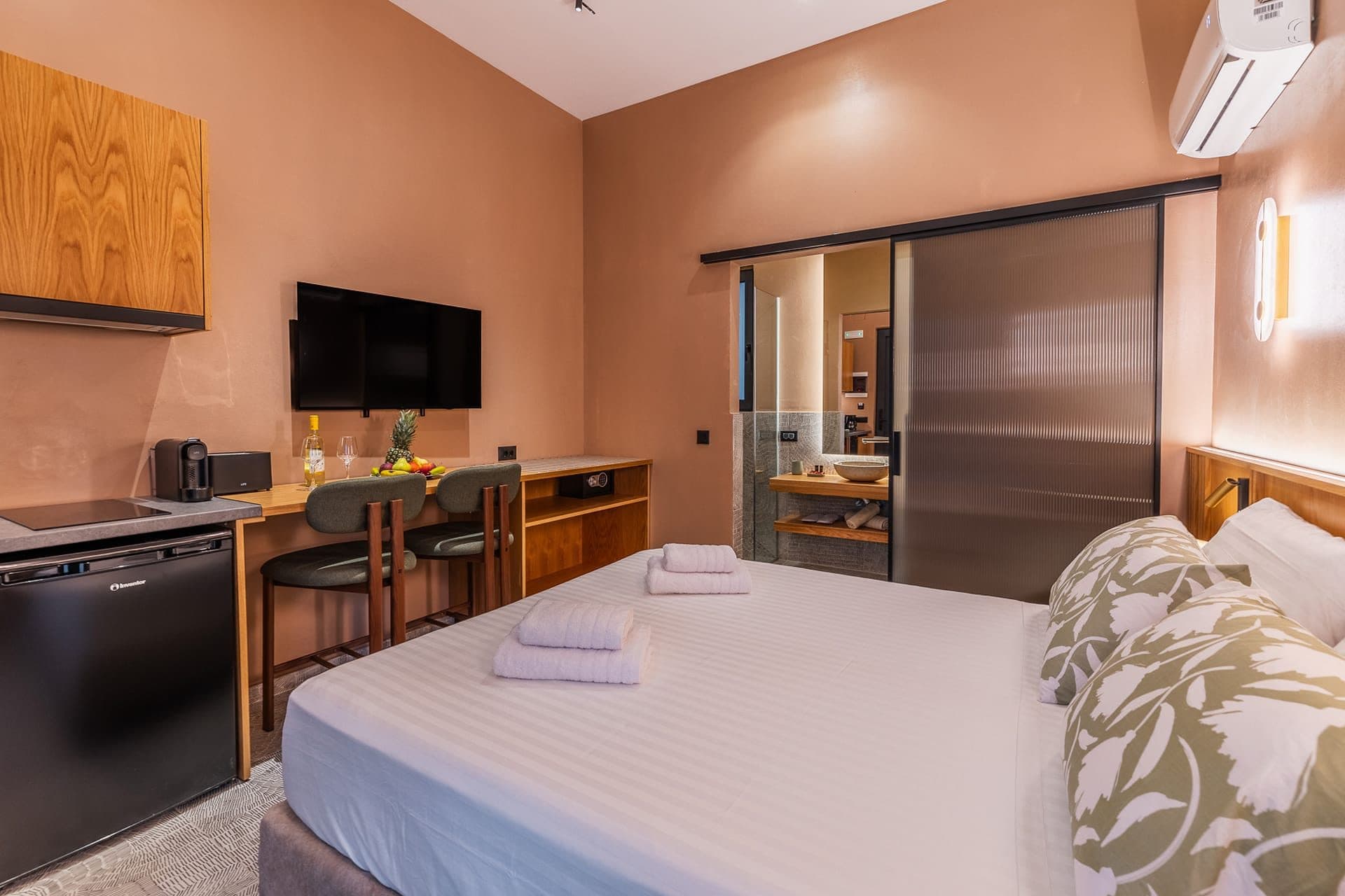Standard Suite - 3