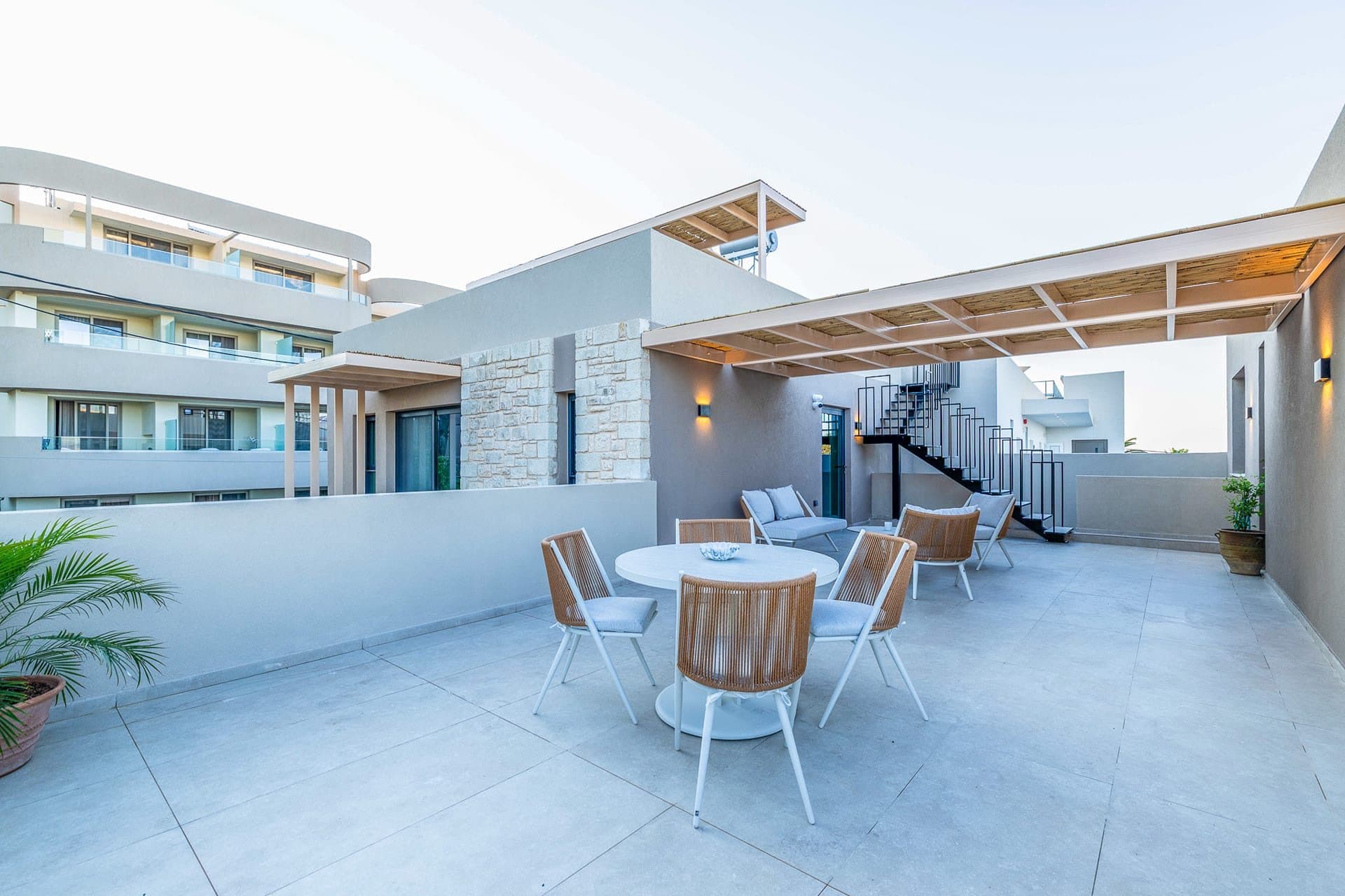 Standard Suite - 5