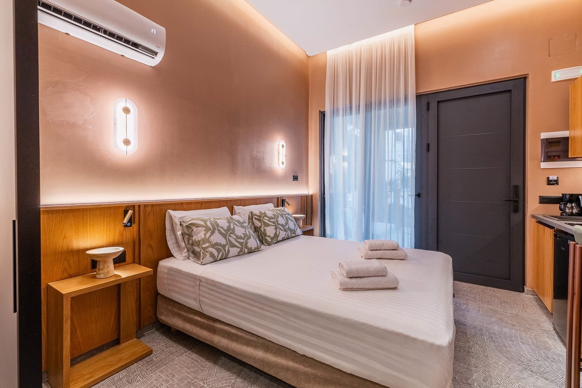 Standard Suite - 2