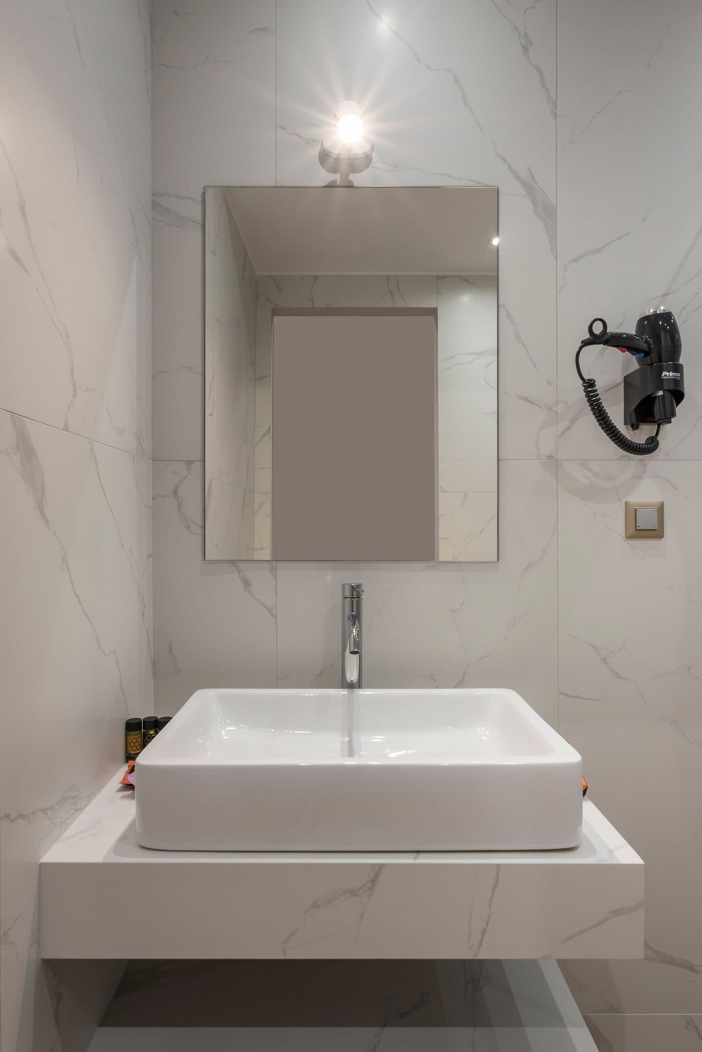 Luxury Room with Jacuzzi - Shared Kitchen - Sea View - 2