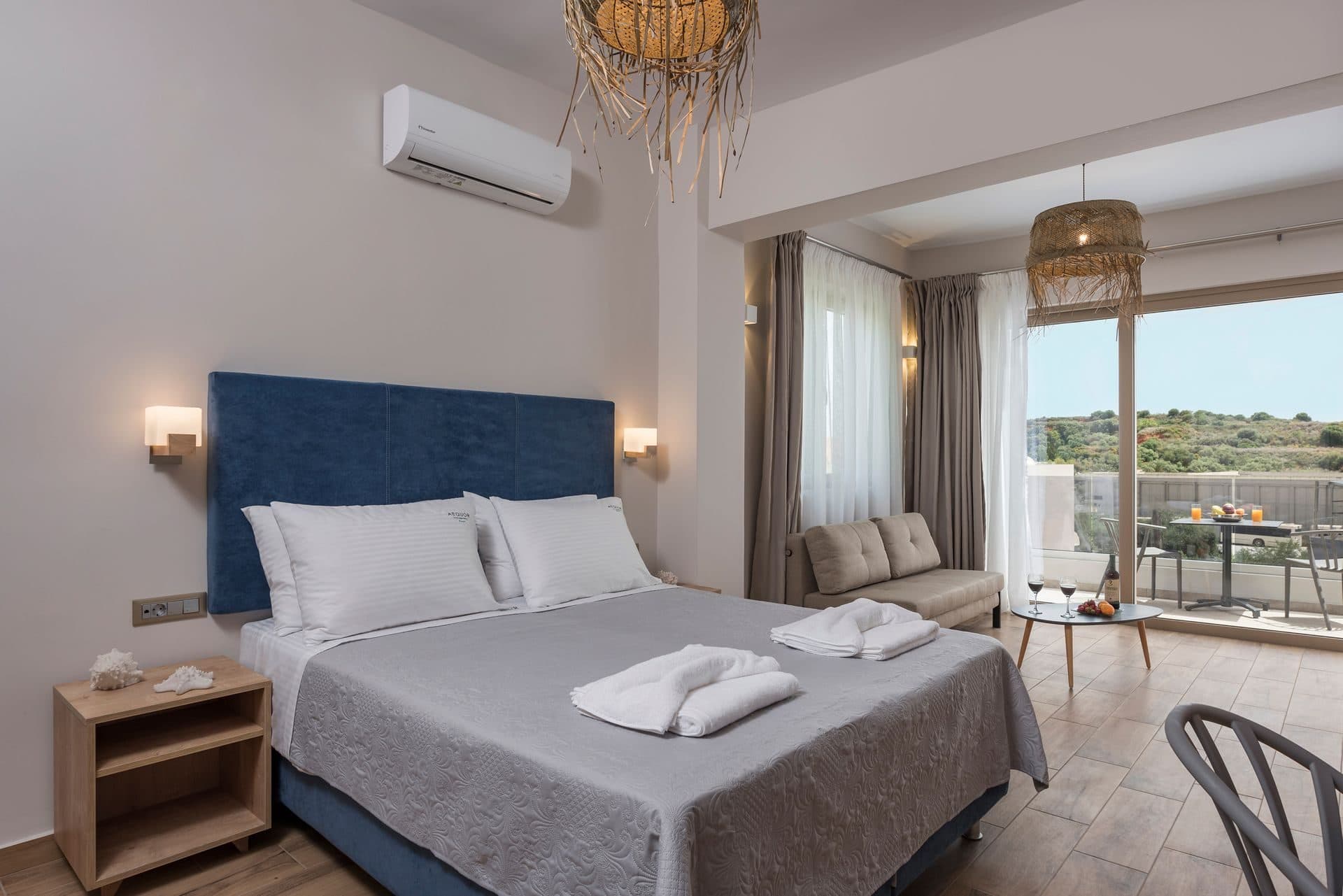 Luxury Family Room - Side Sea View (sleeps up to 6)