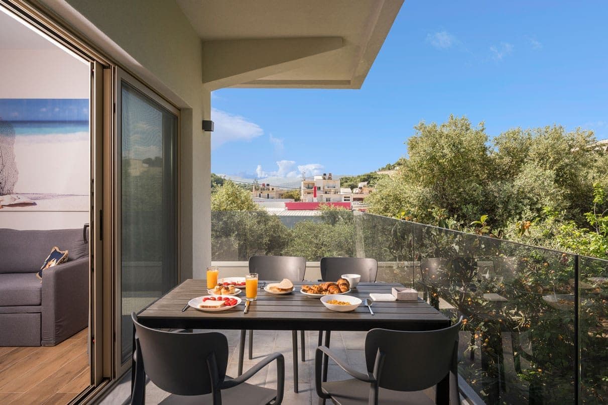 Luxury Apartments with private kitchen | Garden View