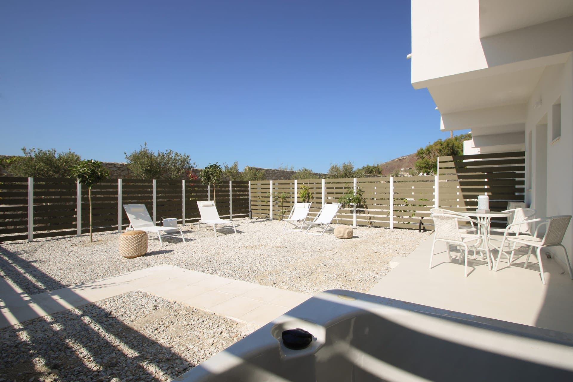 Junior Suite with Hot Tub and Garden View - 3