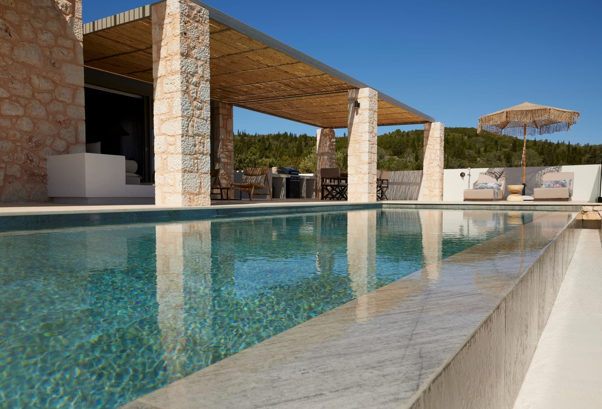 Two-bedroom, two-bathroom villa with private heated pool and panoramic sea views - 2