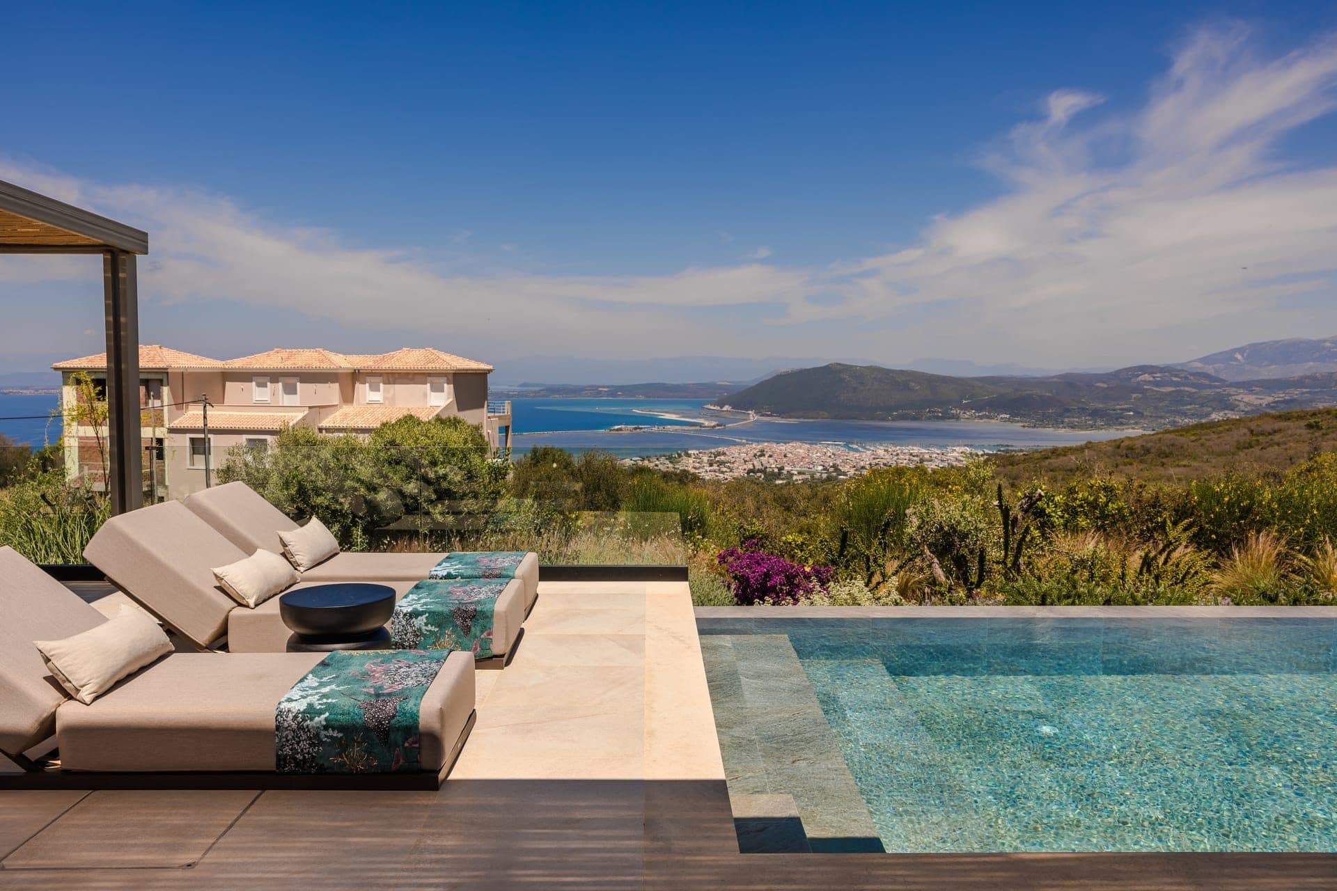 Exclusive 3 Bedroom Sea View Villa with Private Heated Pool - 4