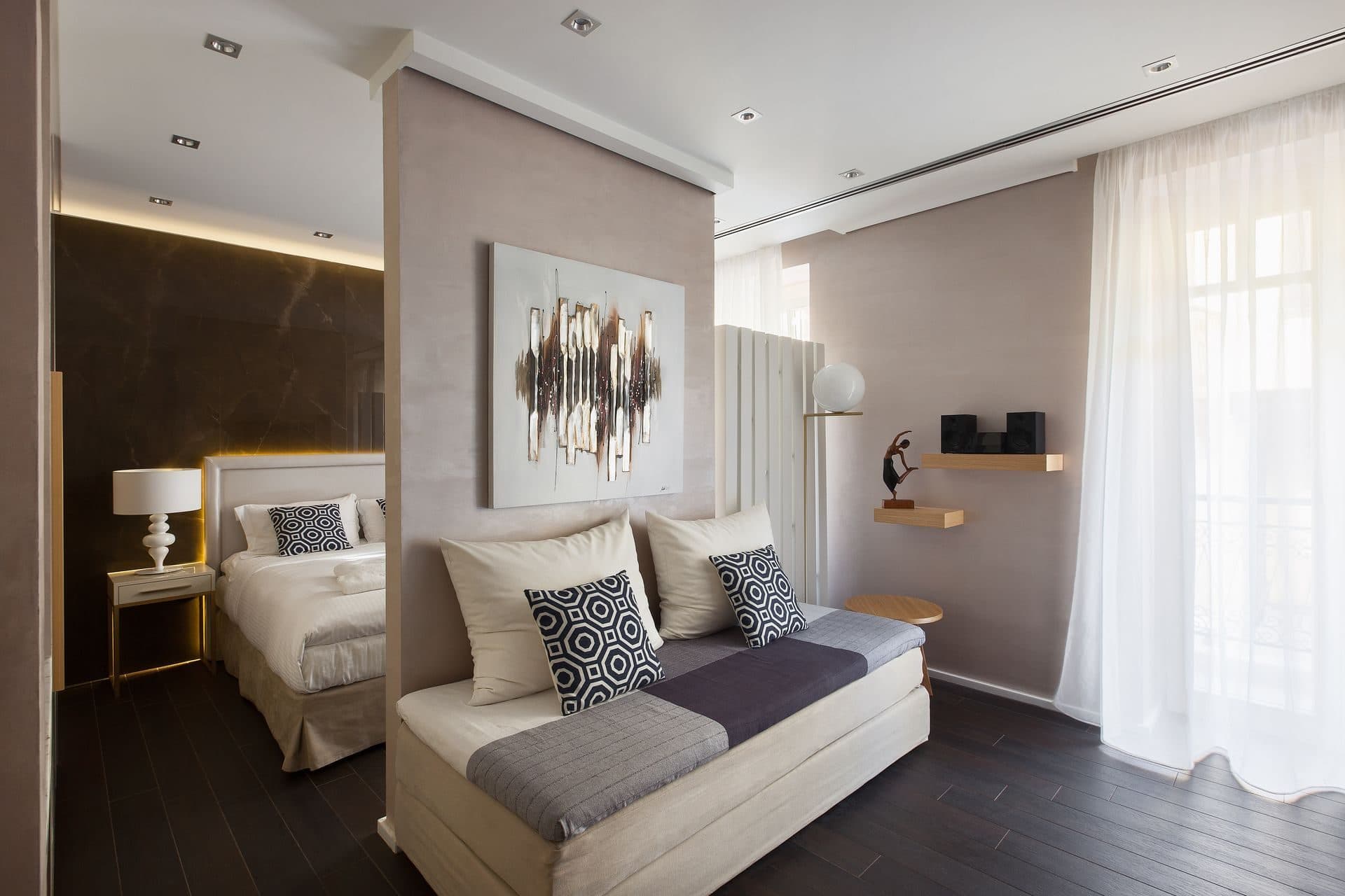 Two-bedroom two-bathroom Suite with Old Town View and Balcony - 2