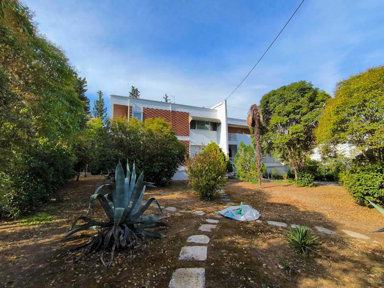 660 m² Three-Level Apartment Complex for Sale in Panorama - 3