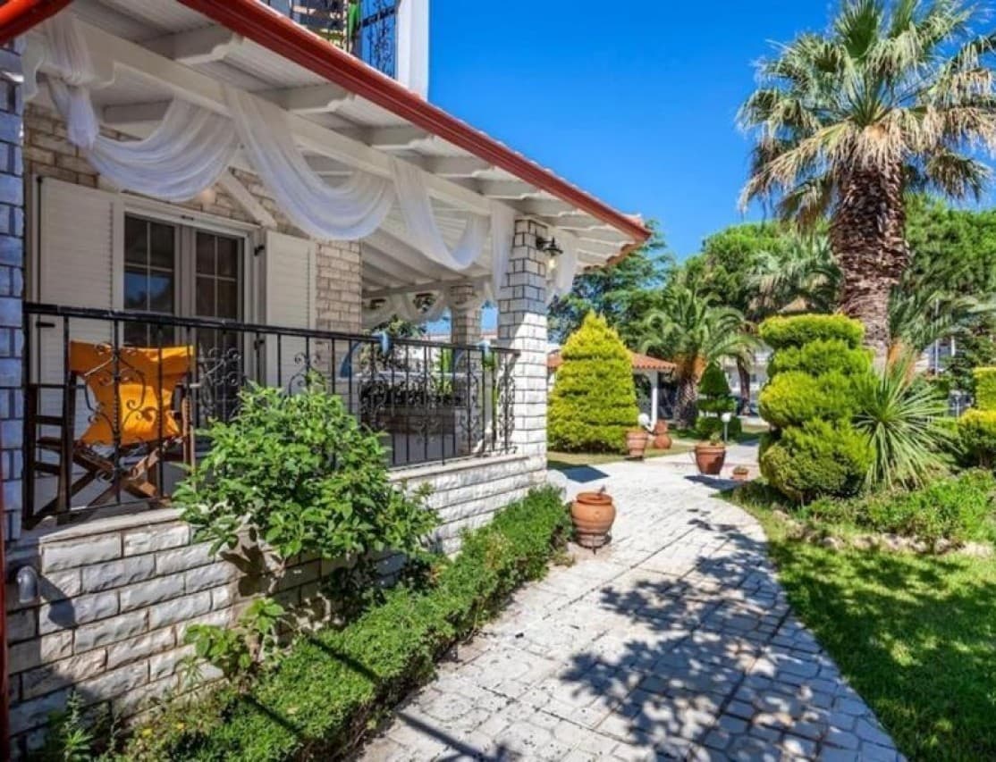 Five-Bedroom Villa for Sale in Nikiti, Halkidiki - 150 m² - 4