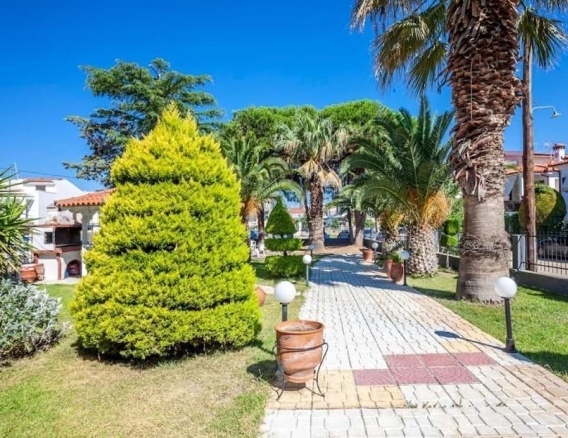 Five-Bedroom Villa for Sale in Nikiti, Halkidiki - 150 m²