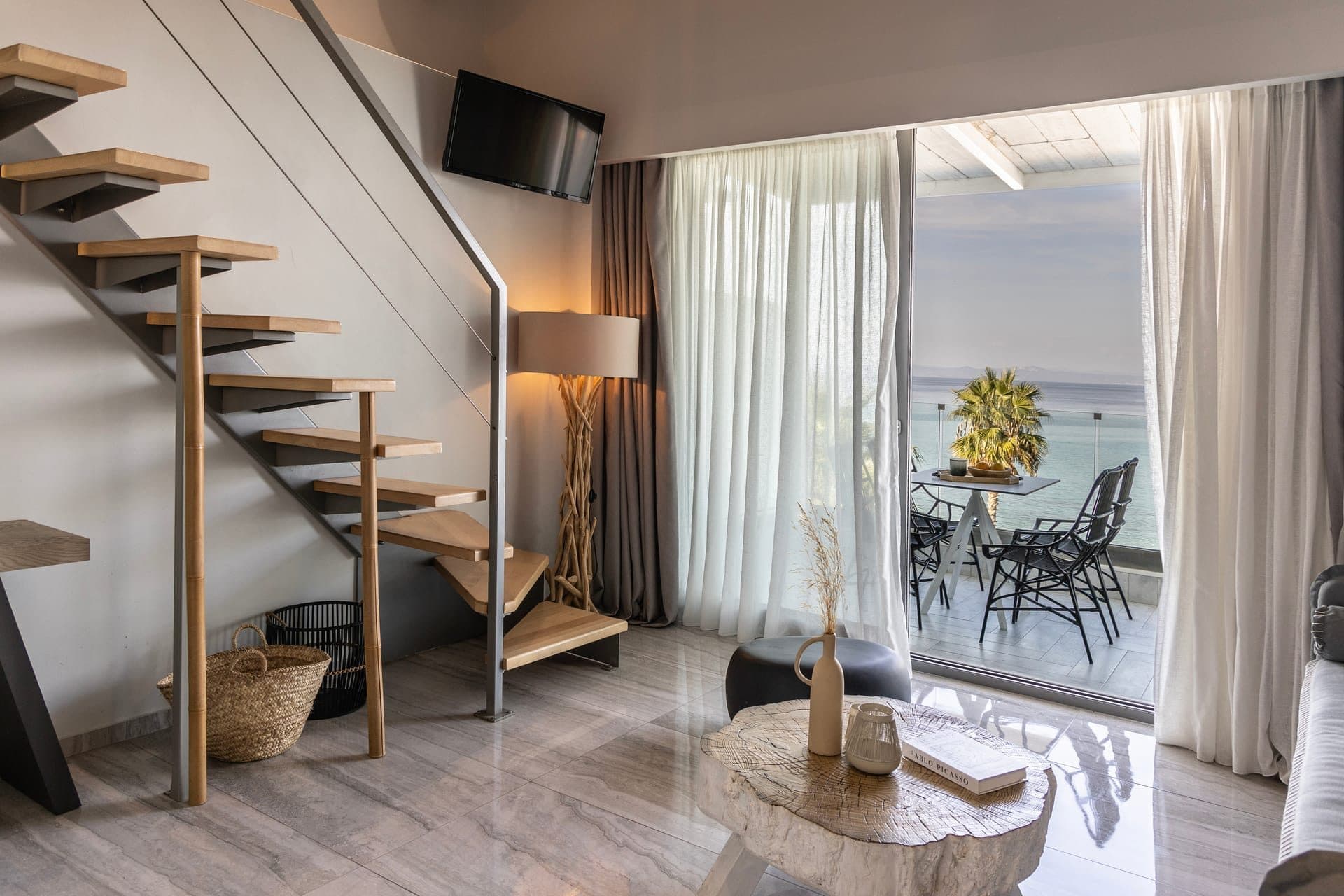 2-Level Suite | Sea View
