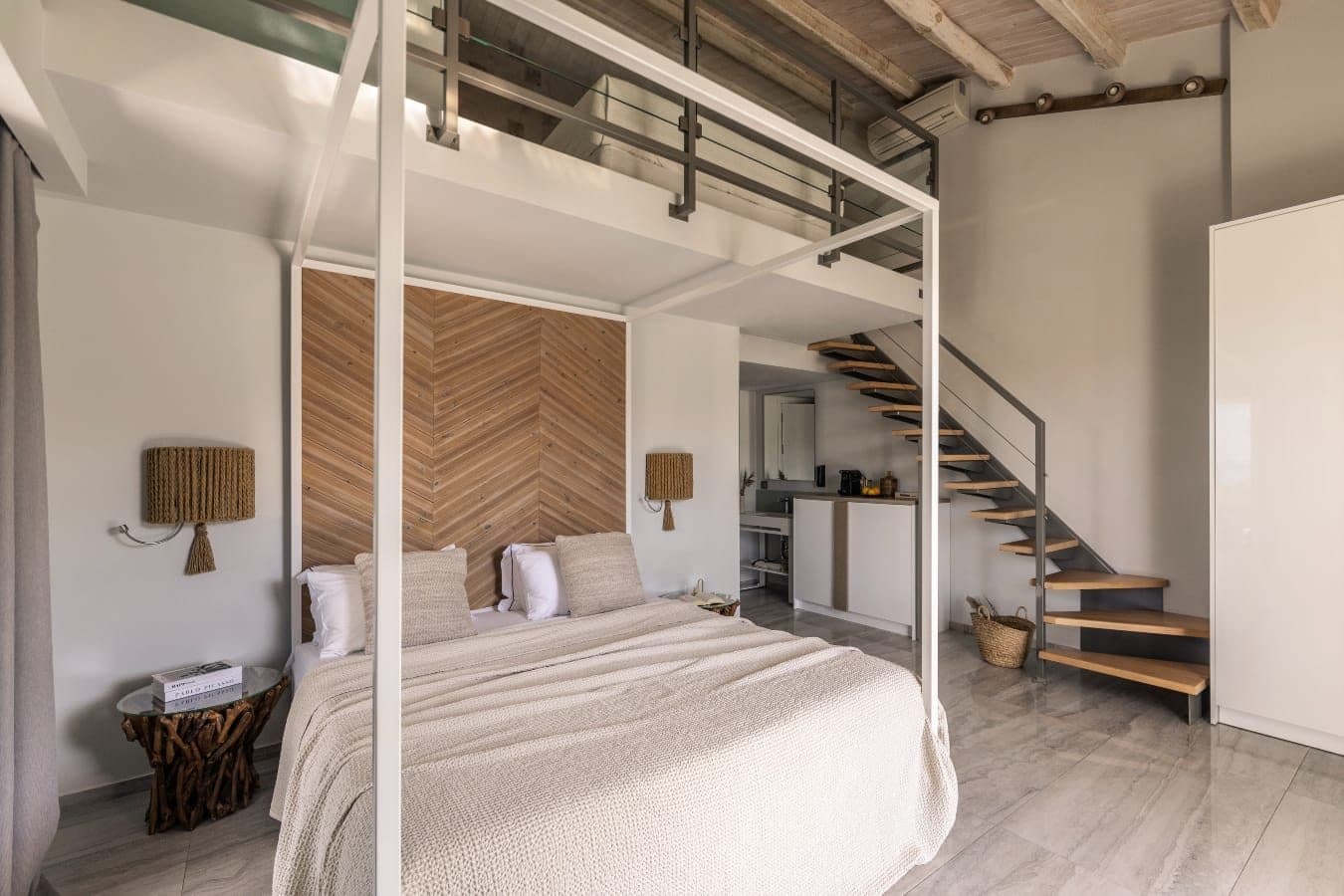 2-Level Suite | Outdoor Jacuzzi - 2