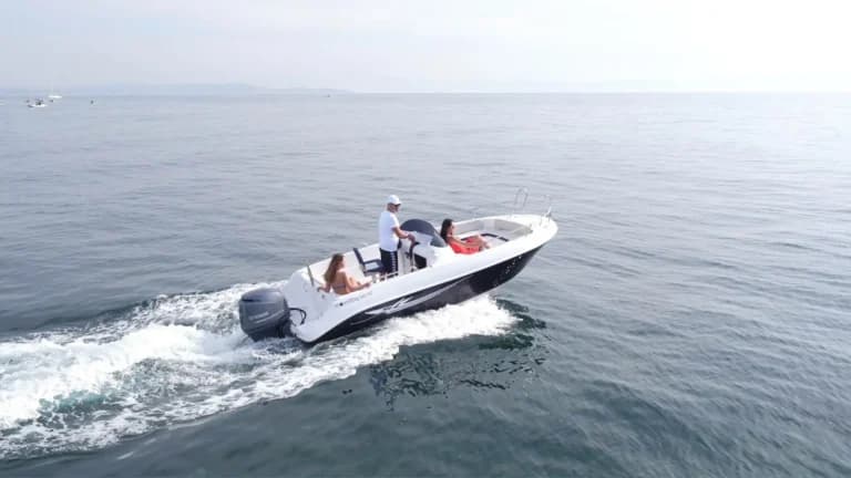 Self-drive rental 8 hours (Jun/Sep)