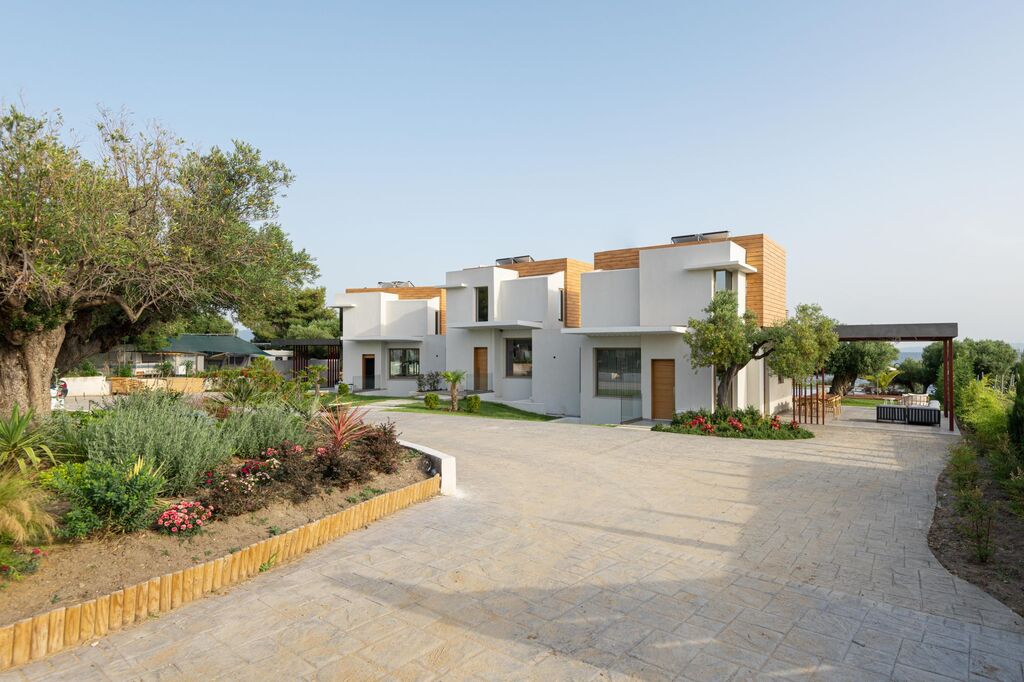 LURIAHOMES_ENTRANCE_2