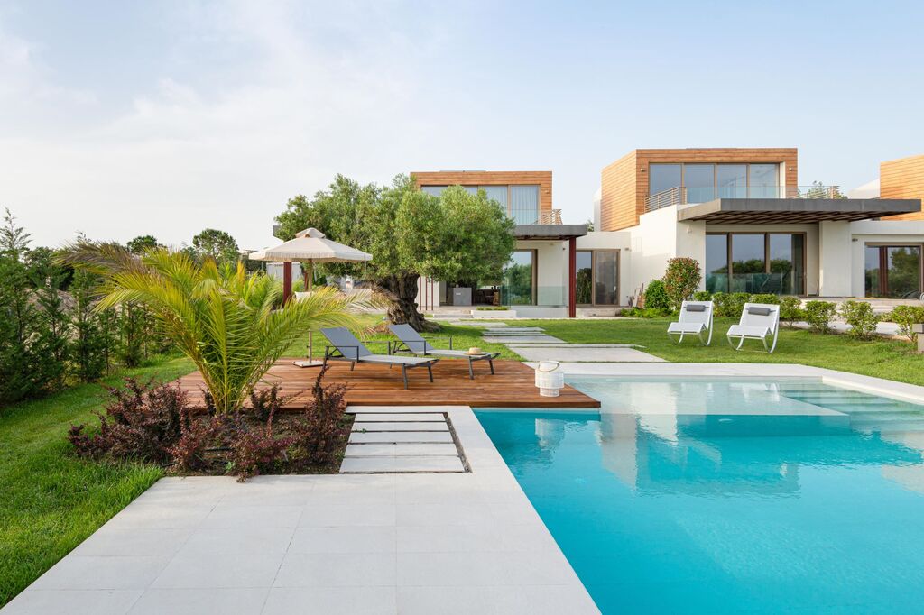 LURIAHOMES_EXTERIOR