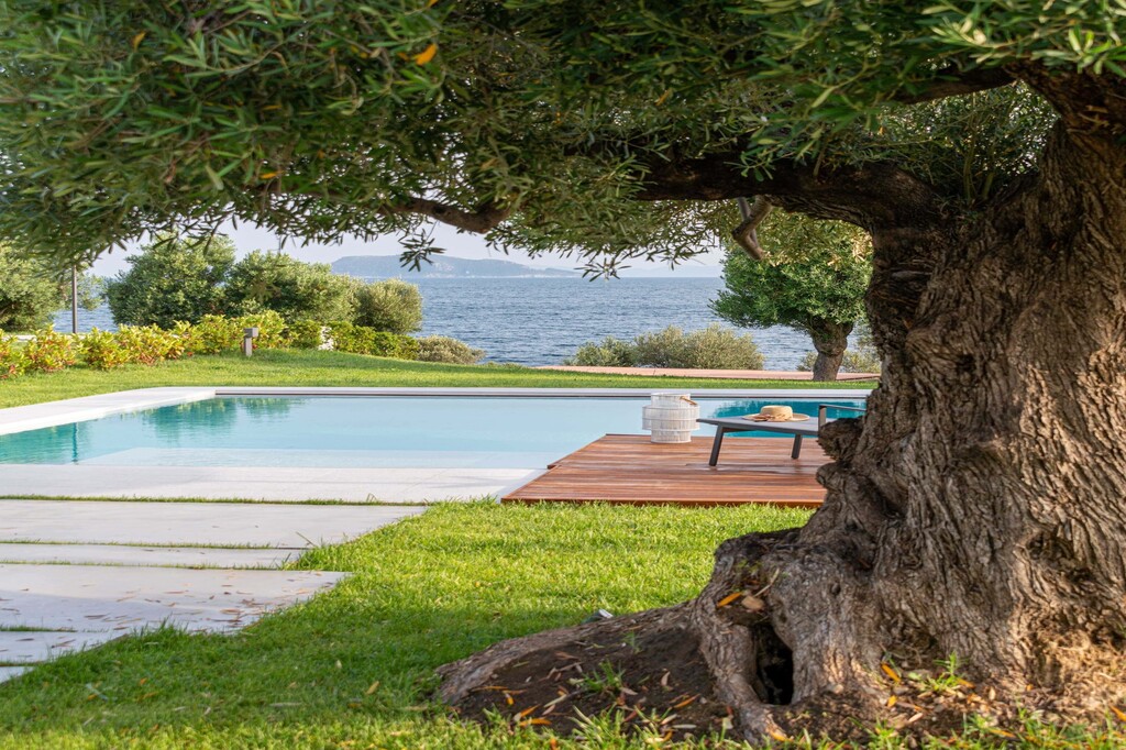 LURIAHOMES_POOL_A_13