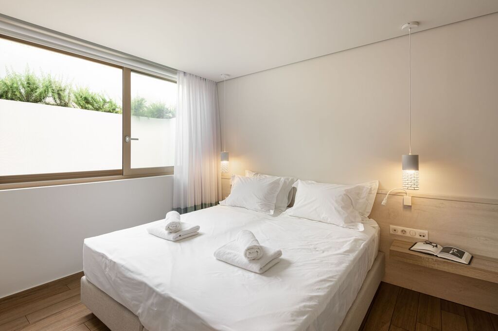 LURIAHOMES_VILLAA_SEMIBASE_ROOM2