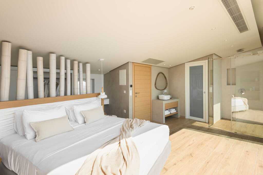 Luria Homes_VillaB_masterbedroom_3