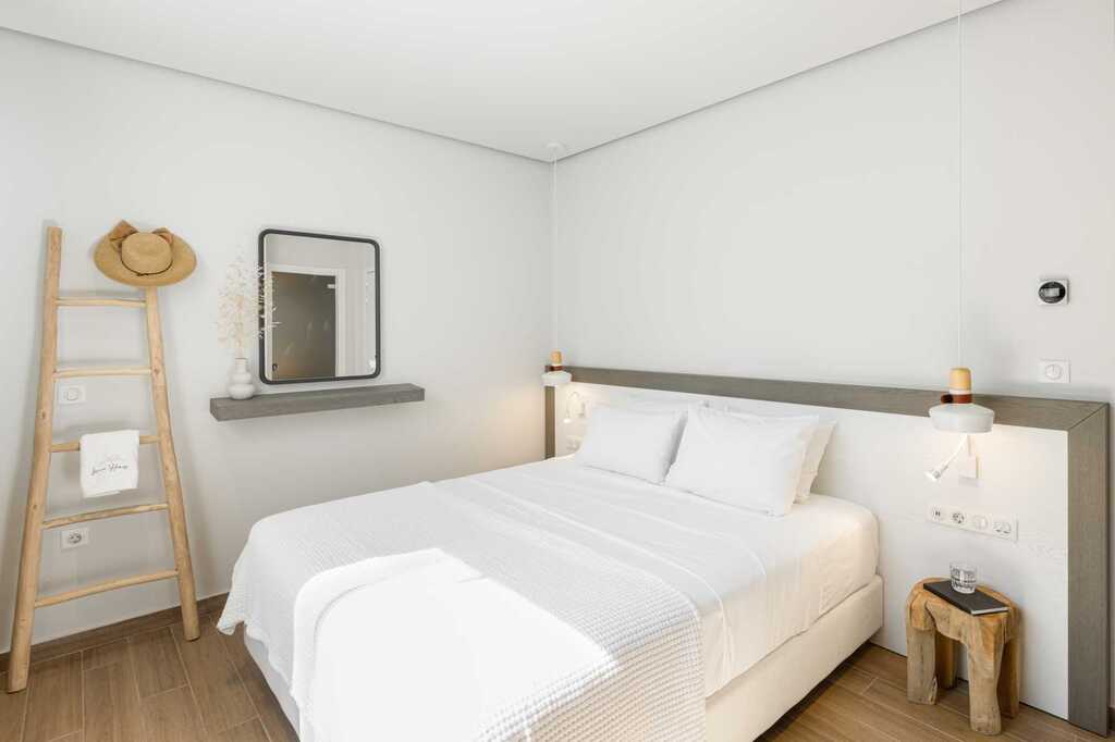 Luria Homes_VillaB_semibase-bedroom1_d