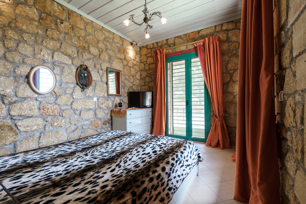Villa Tania, Sithonia, 2-8